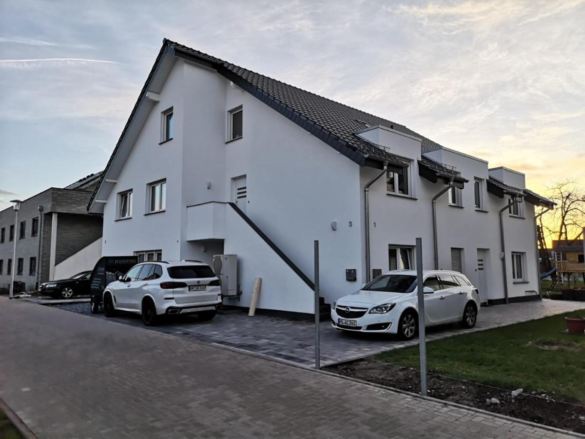Modern Wohnen I Parkplatz I Wlan I Netflix I Balkon I 6 Schlafplaetze Apartment Бад Ойнхаузен Екстериор снимка