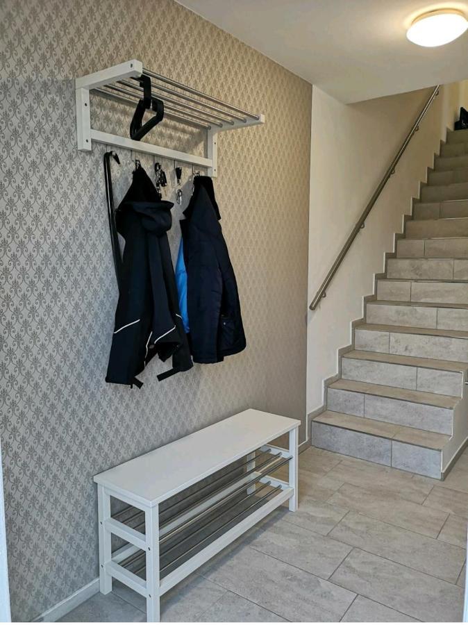 Modern Wohnen I Parkplatz I Wlan I Netflix I Balkon I 6 Schlafplaetze Apartment Бад Ойнхаузен Екстериор снимка