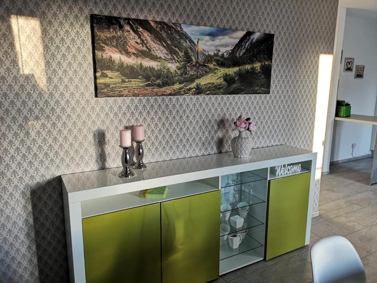 Modern Wohnen I Parkplatz I Wlan I Netflix I Balkon I 6 Schlafplaetze Apartment Бад Ойнхаузен Екстериор снимка